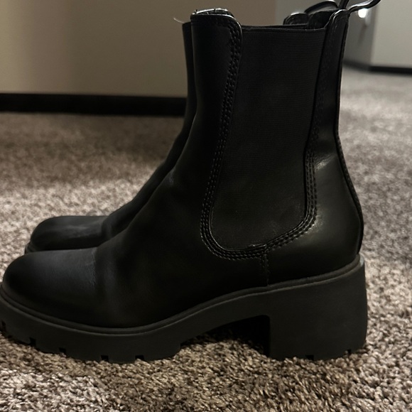 Steve Madden Black Ankle Boots - Picture 2 of 4